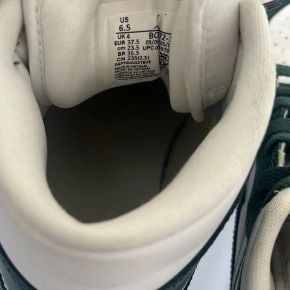 AJ1 ✨ - Picture 6 of 9